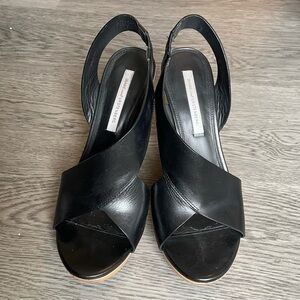 Diane Von Furstenberg Sunny Cutaway Leather Wedgex